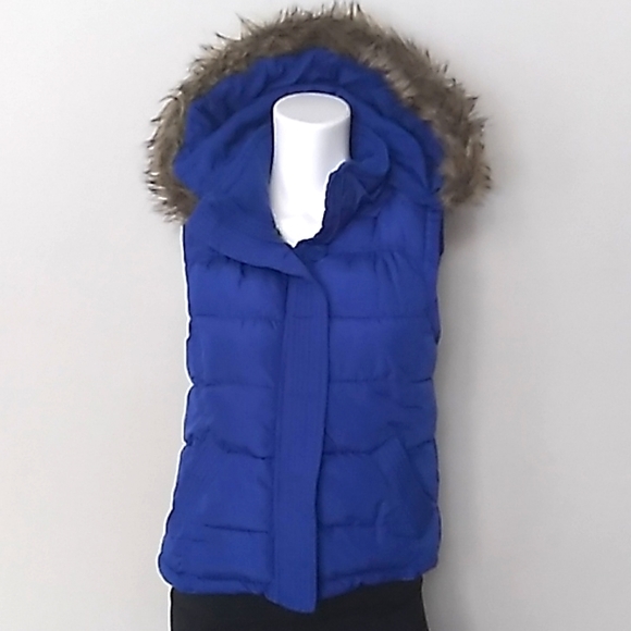 Aeropostale Jackets & Blazers - Aeropastale Blue Furry Hooded Puffer Vest. Size Medium